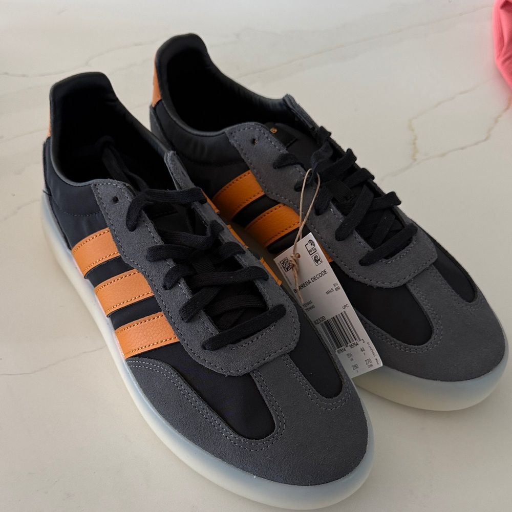 NWT Adidas Gray and Orange  Barreda Decode Sneakers Size 10 - Picture 3 of 8